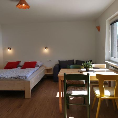 Апартаменты Apartma Pr' Stengarju Бохиньска-Бела Экстерьер фото